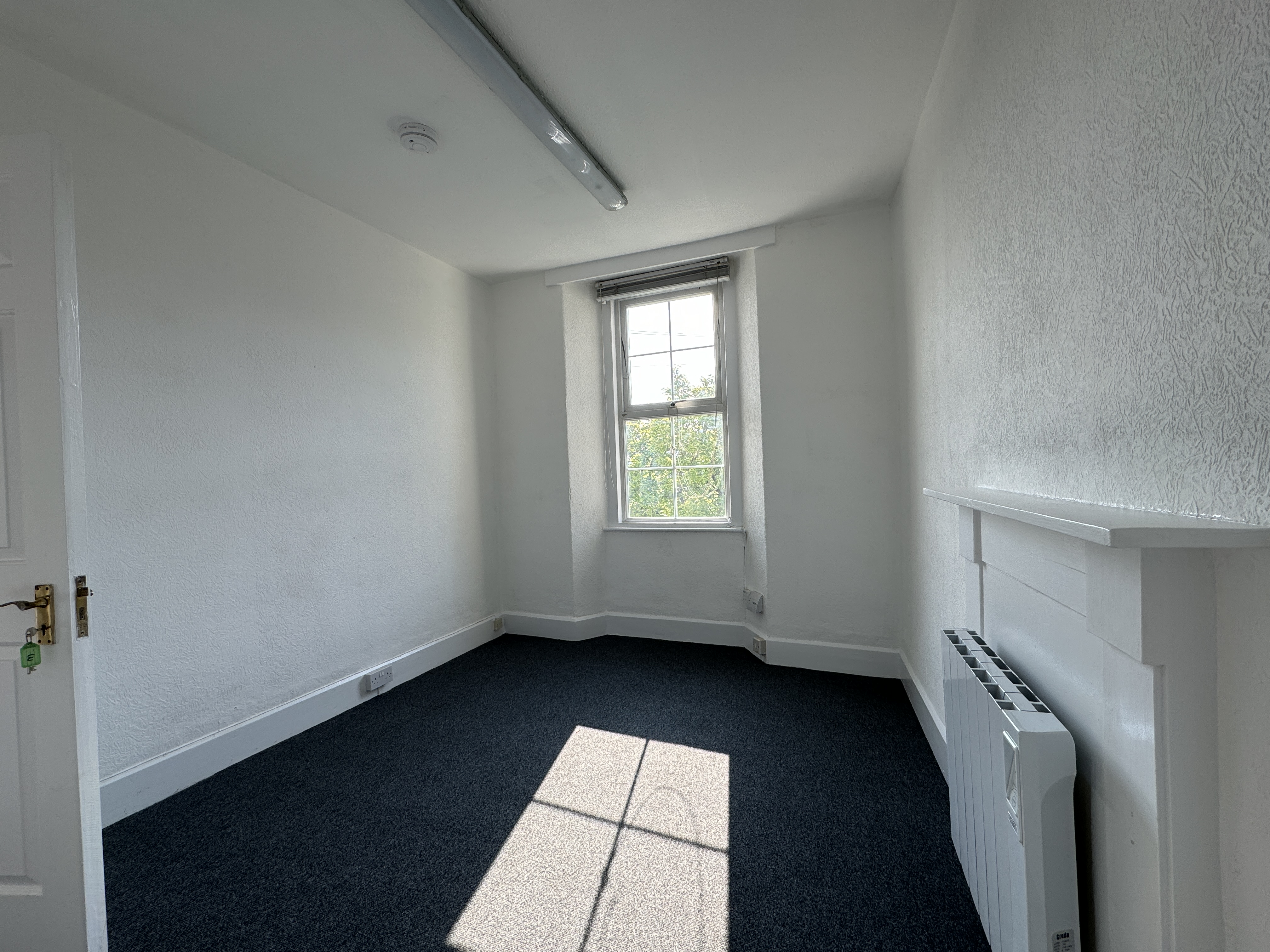 Office in Newton Abbot - photo 4